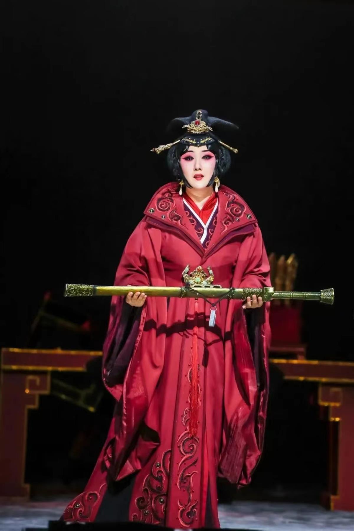 夫人城 封面